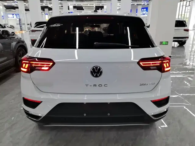Volkswagen T-Roc — Фото автомобиля 5