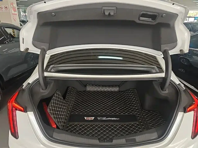 Cadillac CT5 — Фото автомобиля 18