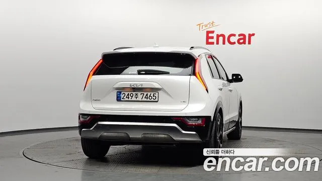 Kia Niro The All New Niro Signature — Фото автомобиля 4