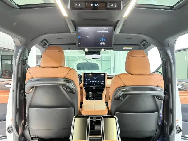 Toyota Vellfire — Фото автомобиля 7