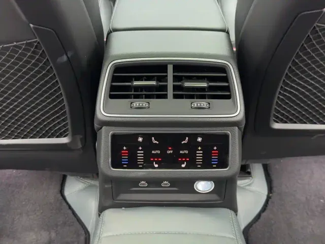 Audi A6L — Фото автомобиля 13