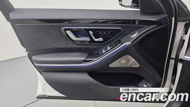 Mercedes-Benz S-Class — Фото автомобиля 18