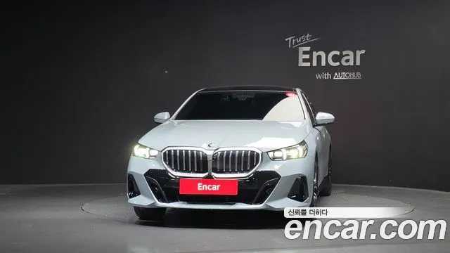 BMW 5 Series G60 — Фото автомобиля 3
