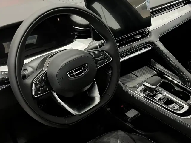 Geely Xingrui — Фото автомобиля 4