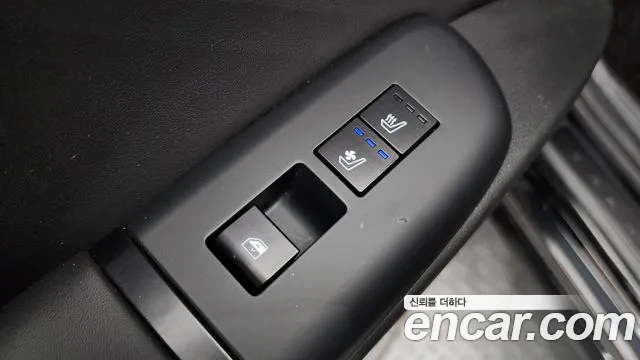 Hyundai Grandeur Grandeur (GN7) 3.5 Бензин 2WD — Фото автомобиля 26