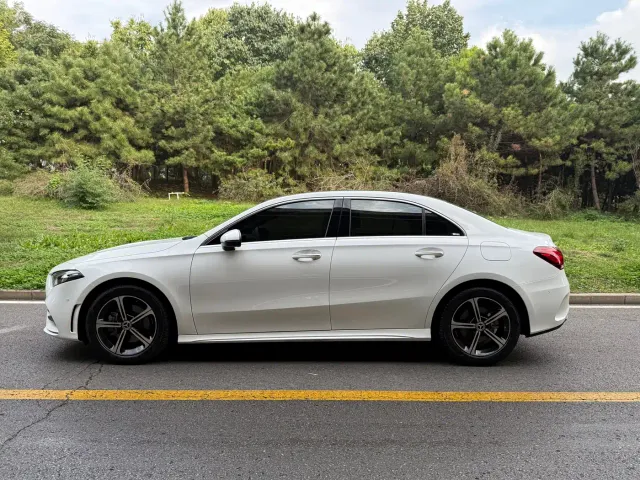 Mercedes-Benz A-Class — Фото автомобиля 3