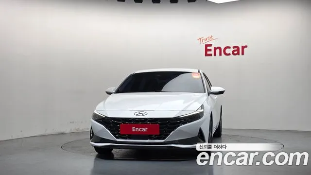 Hyundai Avante CN7 — Фото автомобиля 3