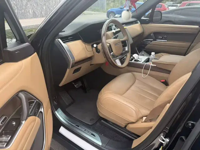 Land Rover Range Rover — Фото автомобиля 2