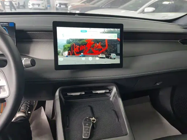 BYD Qin PLUS — Фото автомобиля 12