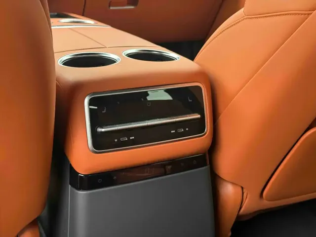 Li Auto Li Xiang L9 2022 Max — Фото автомобиля 8