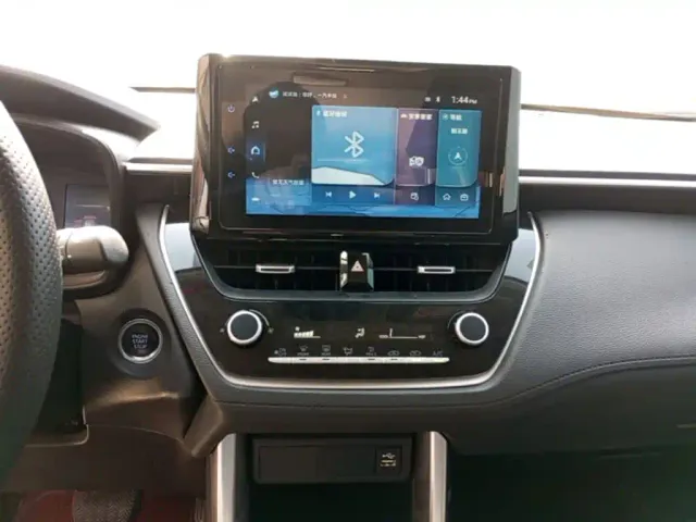 Toyota Corolla Cross — Фото автомобиля 12