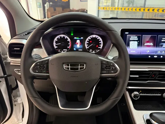 Geely Binyue — Фото автомобиля 13