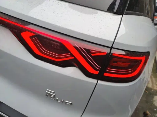 BYD Yuan UP — Фото автомобиля 7