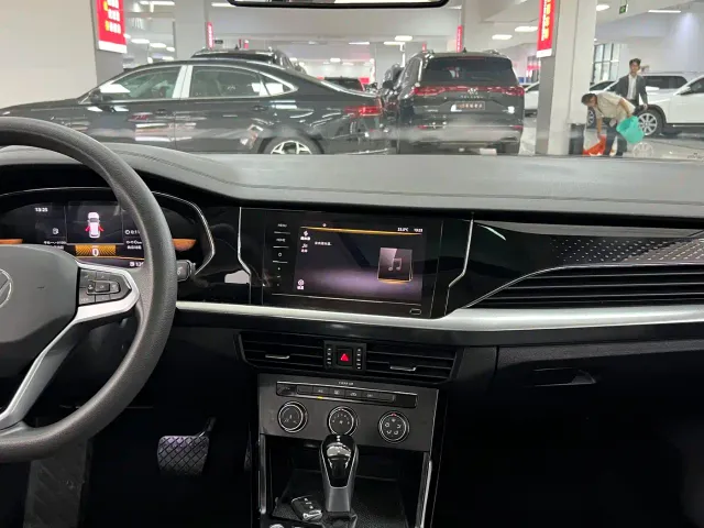 Volkswagen Passat — Фото автомобиля 8