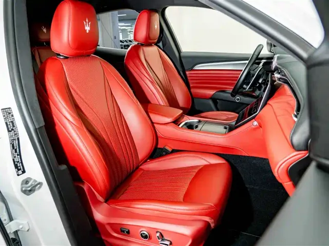 Maserati Grecale — Фото автомобиля 19