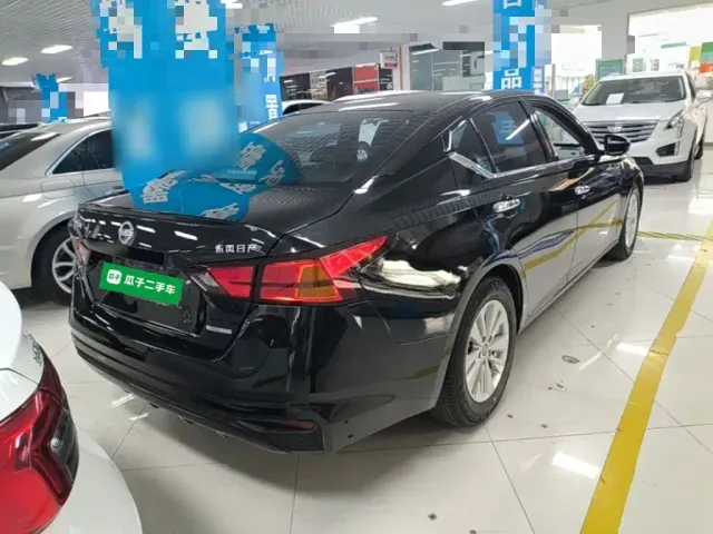 Nissan Teana — Фото автомобиля 6
