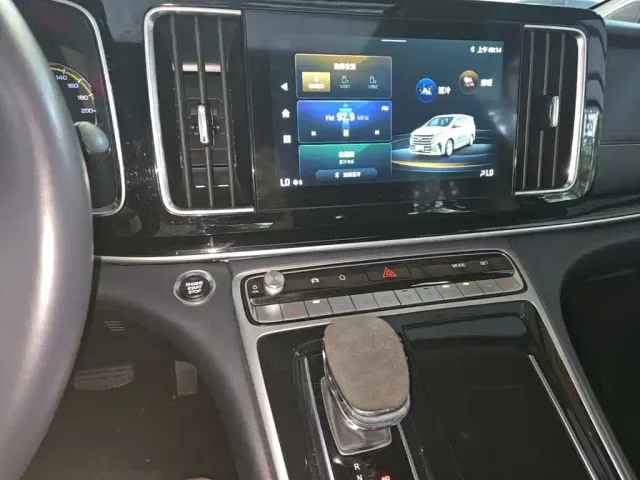 GAC Trumpchi M8 — Фото автомобиля 12