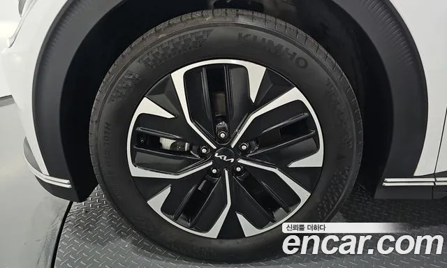 Kia EV6 — Фото автомобиля 5