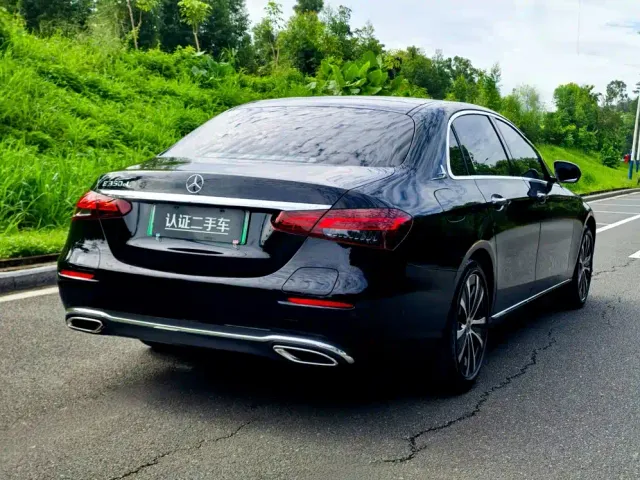 Mercedes-Benz E-Class — Фото автомобиля 7
