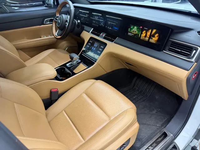 Li Auto ONE — Фото автомобиля 9