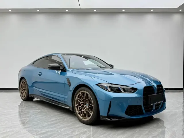 BMW M4 — Фото автомобиля 3