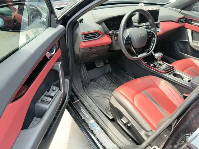 Dongfeng Yixuan — Фото автомобиля 15