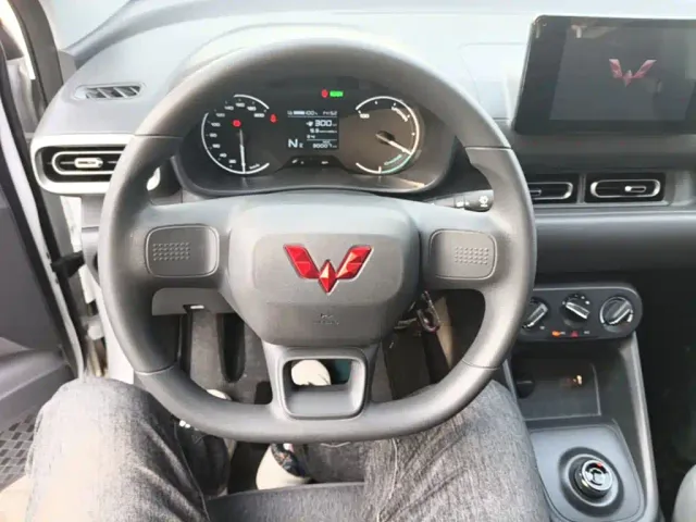 Wuling Hongguang — Фото автомобиля 10