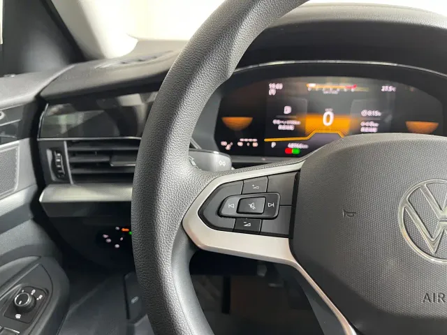Volkswagen Passat — Фото автомобиля 17