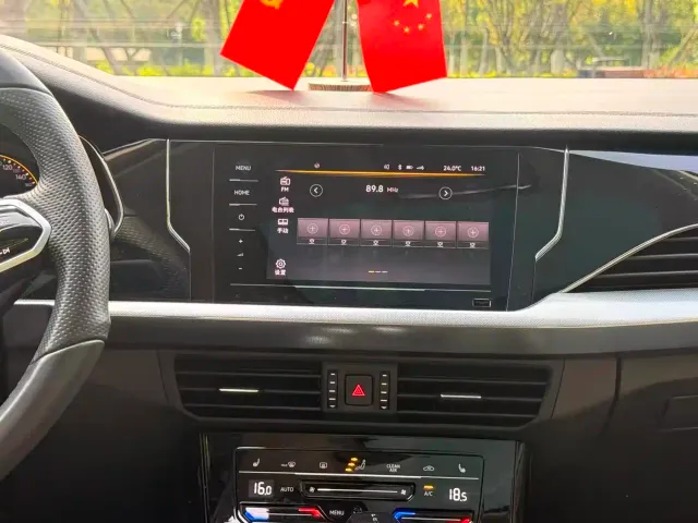 Volkswagen Passat — Фото автомобиля 24