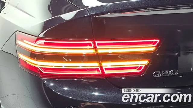 Genesis G80 Бензин 2.5 турбо AWD — Фото автомобиля 23