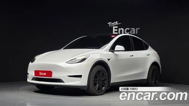 Фотография автомобиля — Tesla Model Y