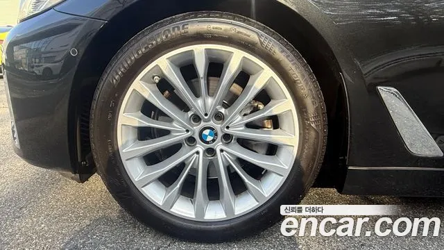 BMW 5-Series — Фото автомобиля 5