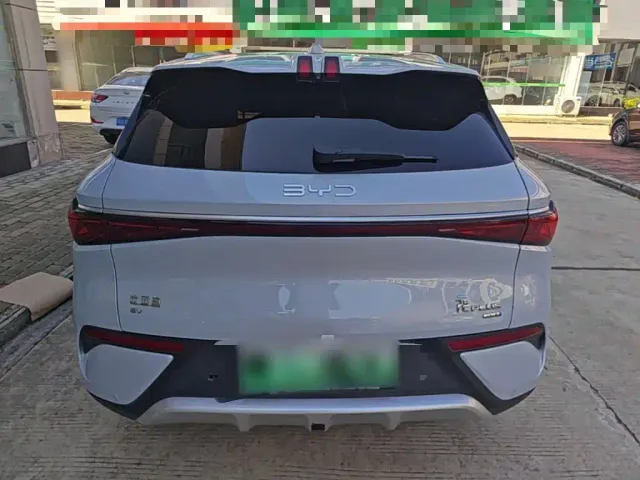 BYD Yuan PLUS — Фото автомобиля 5