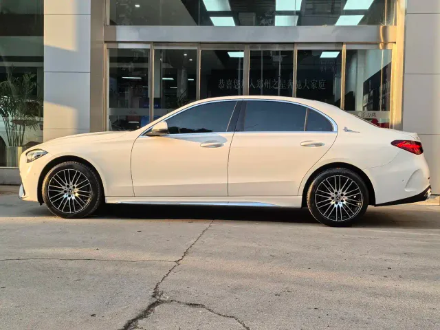 Mercedes-Benz C-Class — Фото автомобиля 7