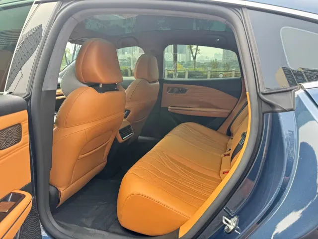 Geely Galaxy Xingyao 8 — Фото автомобиля 6
