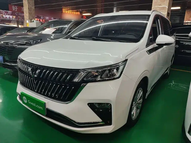 Фотография автомобиля — Wuling Jiachen