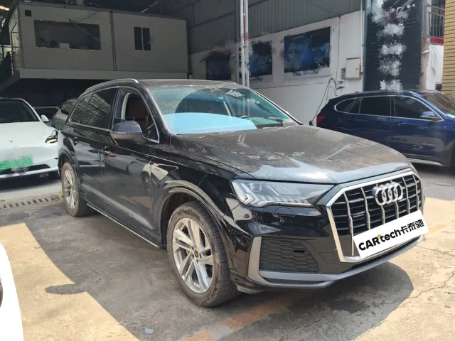 Фотография автомобиля — Audi Q7