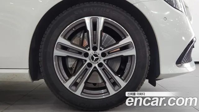 Mercedes-Benz E-Class W213 — Фото автомобиля 5