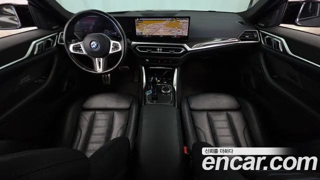 BMW i4 — Фото автомобиля 10