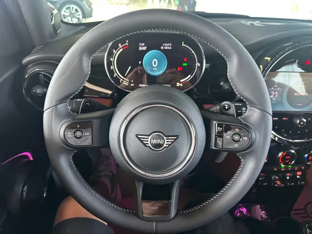 MINI Hatch — Фото автомобиля 16