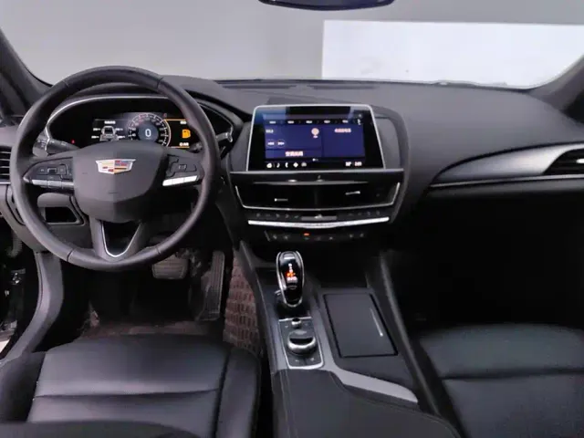 Cadillac CT5 — Фото автомобиля 12