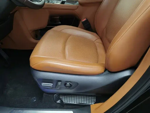 Toyota Sienna — Фото автомобиля 20