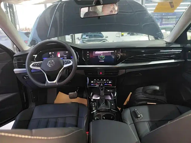 Volkswagen Passat — Фото автомобиля 9