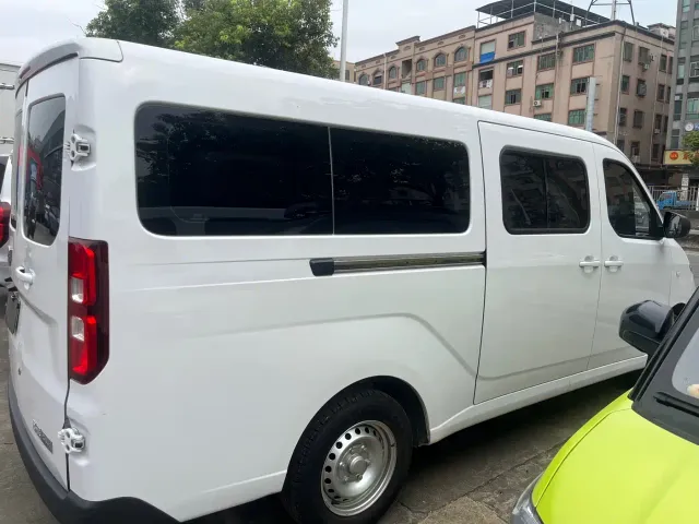 Wuling Yangguang — Фото автомобиля 4