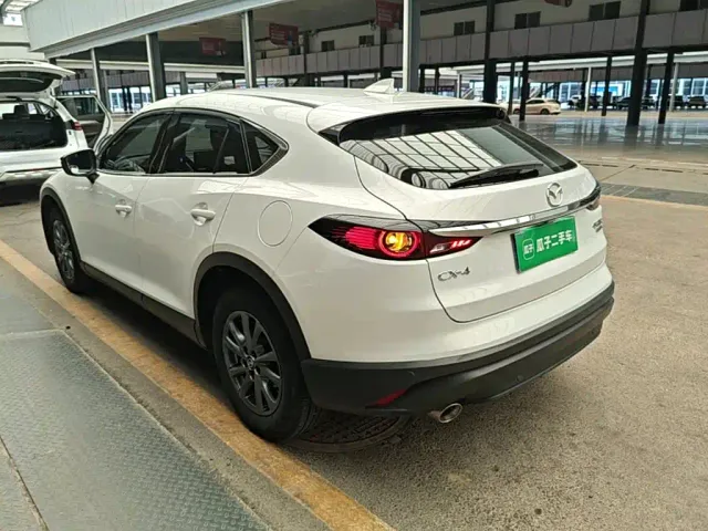 Mazda CX-4 — Фото автомобиля 4
