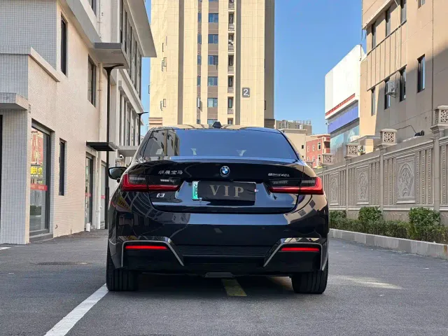 BMW i3 — Фото автомобиля 11
