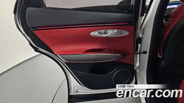 Genesis GV70 3.5T Бензин AWD — Фото автомобиля 17