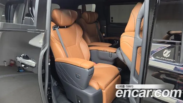 Toyota Alphard Generation 4 — Фото автомобиля 10