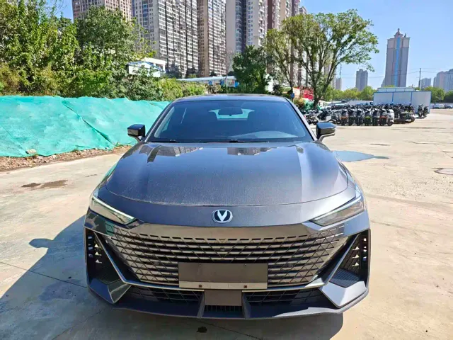 Changan UNI-V — Фото автомобиля 2