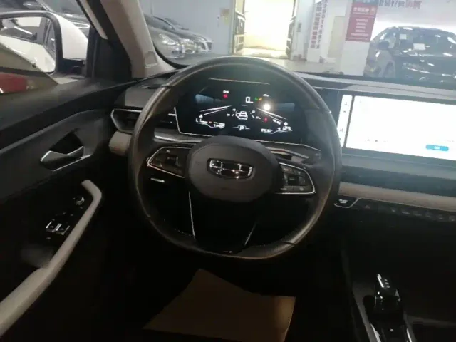 Geely Binrui — Фото автомобиля 6